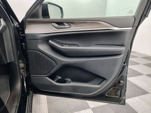 New 2026 Jeep Grand Cherokee L 4WD image 23