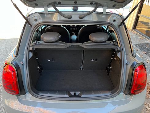 Used 2022 MINI Cooper 2-Door Hardtop image 16