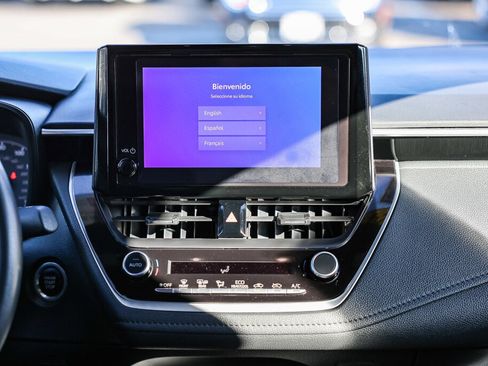 Certified 2024 Toyota Corolla SE image 3