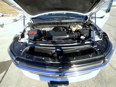 Used 2023 Chevrolet Suburban High Country image 26