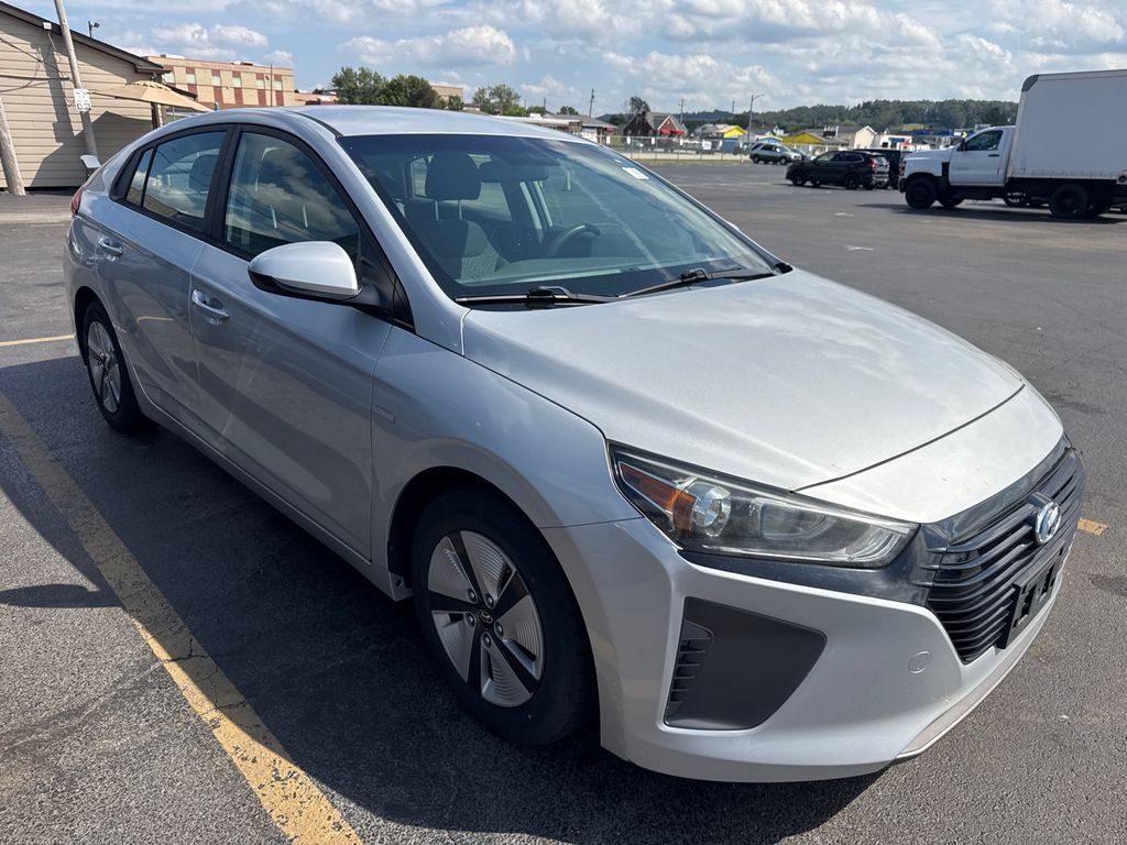 Used 2018 Hyundai Ioniq Blue FWD image 4