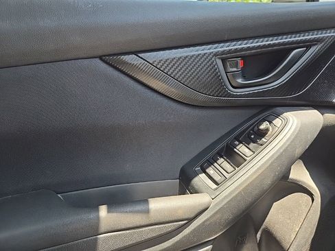 Used 2018 Subaru Crosstrek 2.0i Premium AWD/4WD image 16