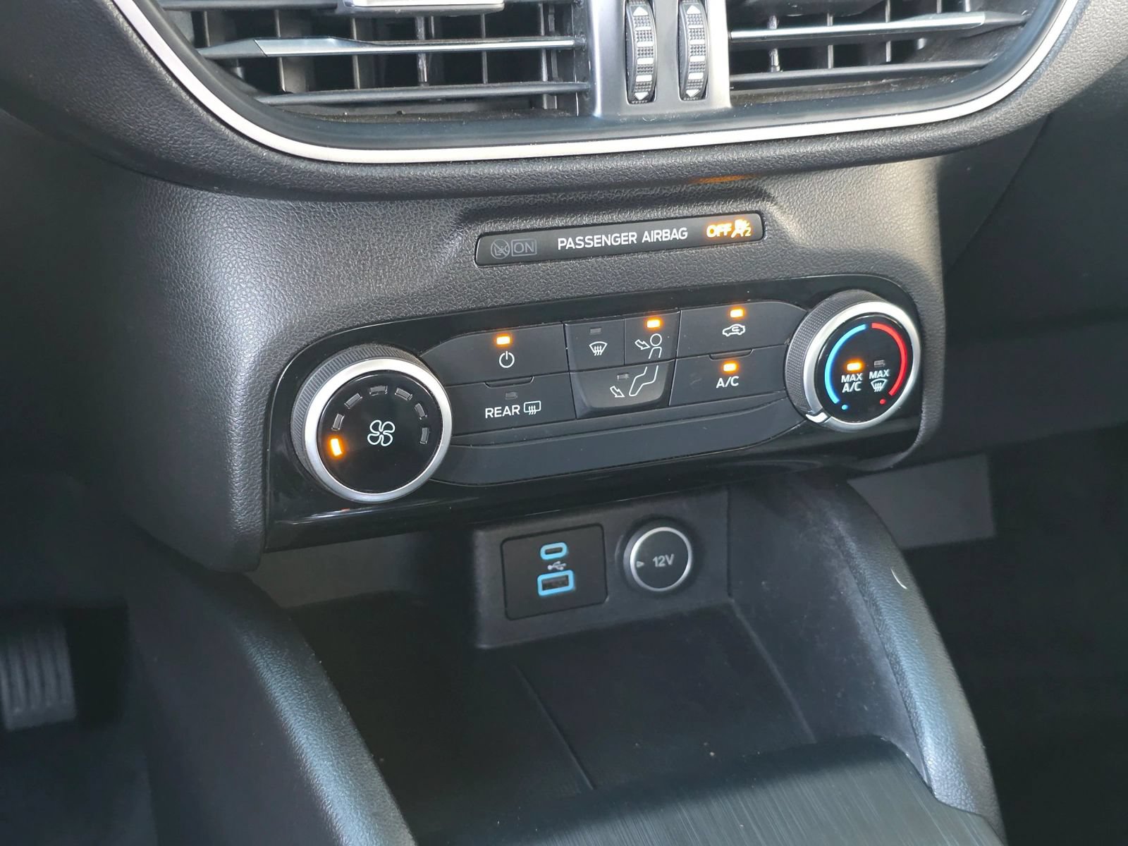 Used 2021 Ford Escape SE FWD image 21