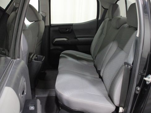 Used 2021 Toyota Tacoma SR5 AWD/4WD image 21