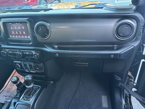 Used 2023 Jeep Wrangler Sport S image 20