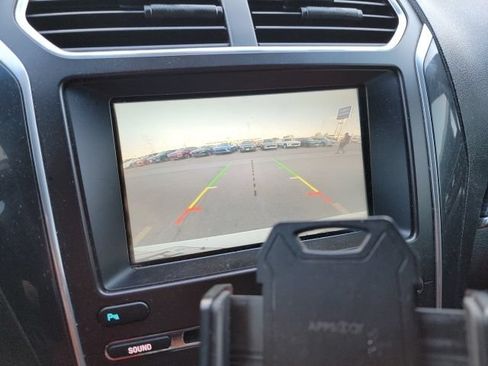 Used 2017 Ford Explorer Sport AWD/4WD image 13