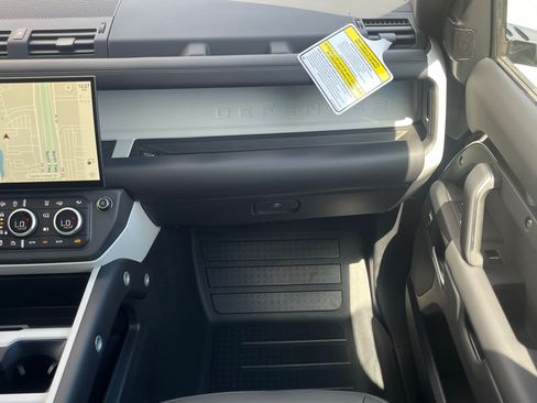 Used 2026 Land Rover Defender 110 S AWD/4WD image 29