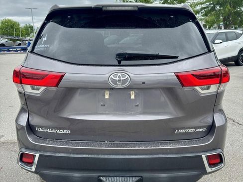 Used 2019 Toyota Highlander Limited w/ Carpet Mat Package (TMS) AWD/4WD image 4
