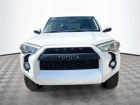 Used 2017 Toyota 4Runner SR5 RWD image 2