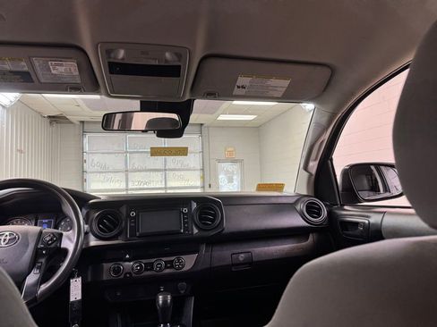 Used 2019 Toyota Tacoma SR w/ SR Convenience Package image 20