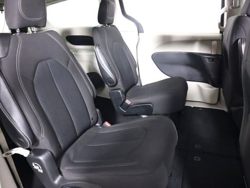 Used 2023 Chrysler Voyager LX FWD image 36