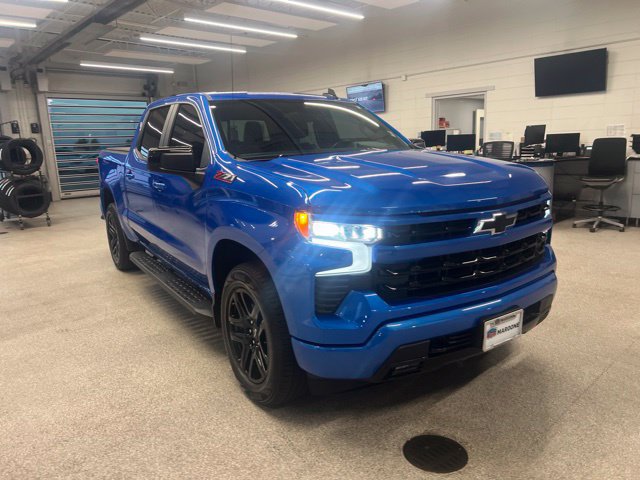Used 2025 Chevrolet Silverado 1500 RST AWD/4WD image 3