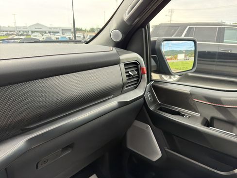 Used 2025 Ford F150 Raptor AWD/4WD image 24
