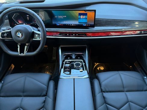 Used 2026 BMW 740i RWD image 17