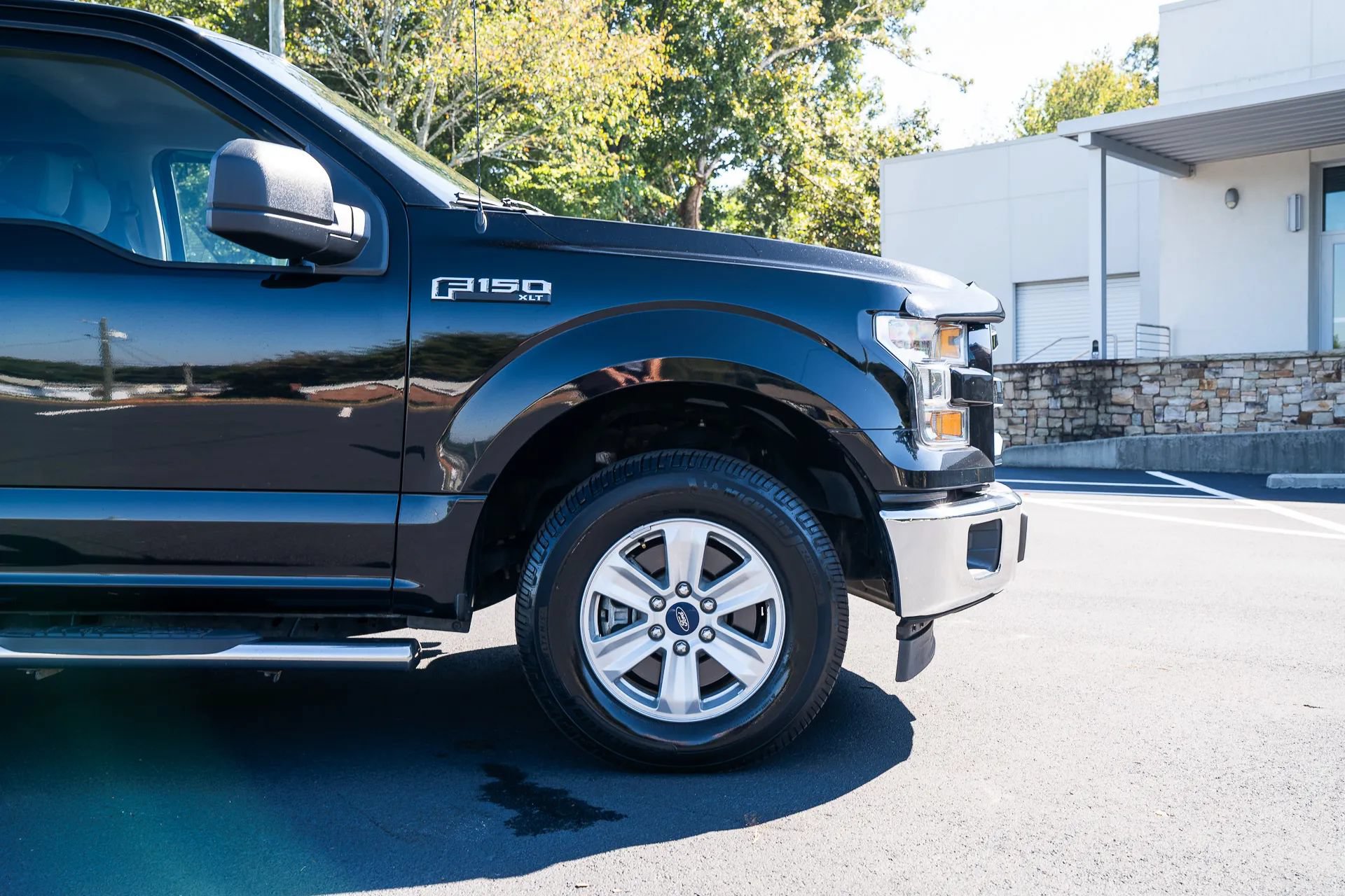 Used 2017 Ford F150 XLT RWD image 11