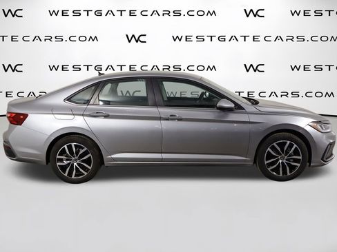 Used 2025 Volkswagen Jetta SE image 48