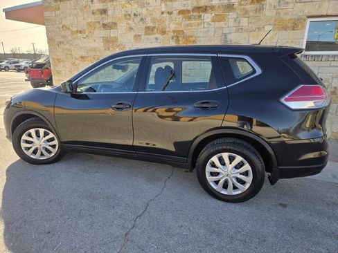 Used 2016 Nissan Rogue S image 3