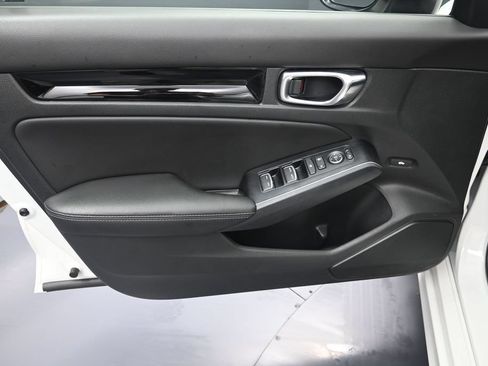 Used 2024 Honda Civic Touring image 9