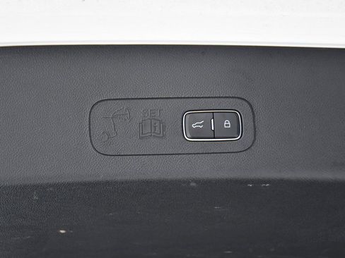 Used 2023 Lincoln Aviator Reserve w/ Equipment Group 201A image 21