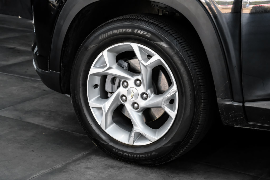 Used 2025 Chevrolet Trax LS w/ LS Convenience Package FWD image 63