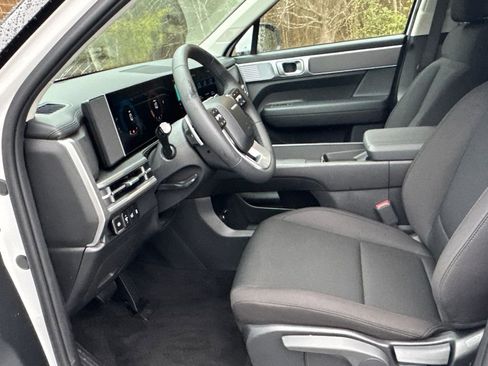 New 2026 Hyundai Santa Fe SE image 9