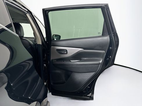 Used 2023 Nissan Murano SV image 29