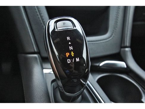 Used 2025 Cadillac XT5 Luxury FWD image 24