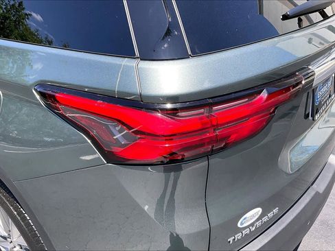 Certified 2023 Chevrolet Traverse LT FWD image 30