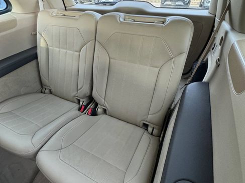 Used 2016 Mercedes-Benz GL 450 4MATIC image 21