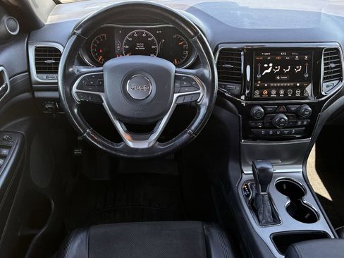 Used 2019 Jeep Grand Cherokee Altitude RWD image 8