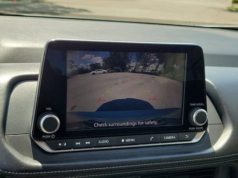 Certified 2024 Nissan Rogue SV image 28