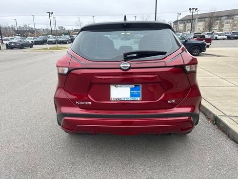 Used 2023 Nissan Kicks SR w/ SR Premium Package image 3