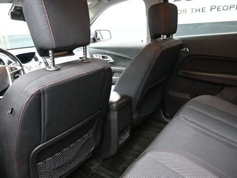 Used 2017 Chevrolet Equinox LT w/ Convenience Package image 23