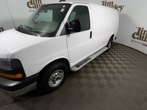 Used 2024 GMC Savana 2500 w/ Driver Convenience Package image 4