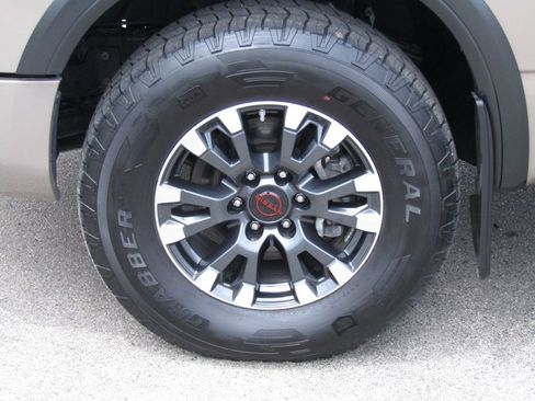 Used 2024 Nissan Titan PRO-4X w/ Pro-4x Utility Package AWD/4WD image 5