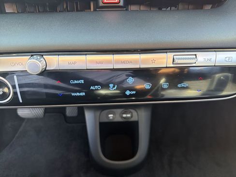 Used 2024 Hyundai Ioniq 5 SEL RWD image 16