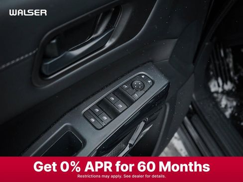 New 2025 Nissan Pathfinder SV w/ Black Appearance Package image 20