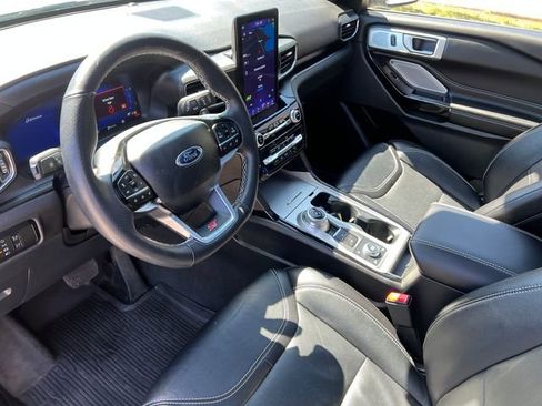 Used 2023 Ford Explorer ST w/ Equipment Group 401A AWD/4WD image 18