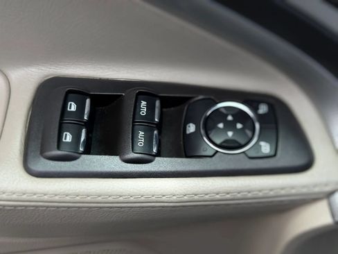 Used 2013 Ford Explorer XLT FWD image 26