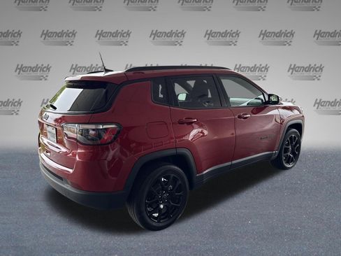 Used 2025 Jeep Compass Latitude w/ Altitude Special Edition AWD/4WD image 9