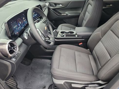 Used 2026 Chevrolet Equinox LT FWD image 13