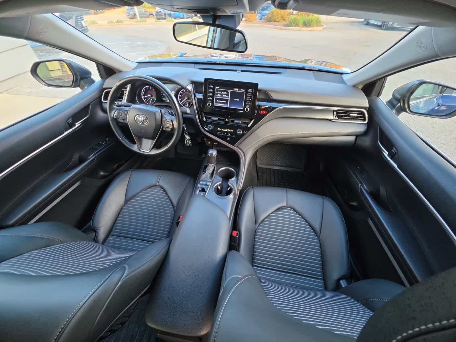 Used 2023 Toyota Camry SE AWD/4WD image 24