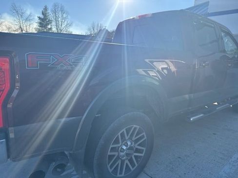 Used 2017 Ford F250 Lariat w/ Lariat Value Package image 7