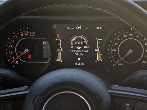 Used 2025 Jeep Gladiator Sport AWD/4WD image 15