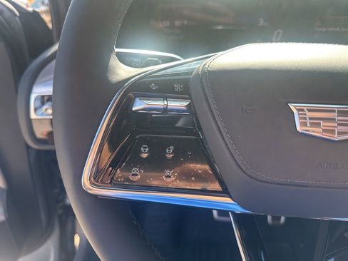 New 2026 Cadillac Lyriq Signature Luxury w/ Nappa Leather Package AWD/4WD image 37