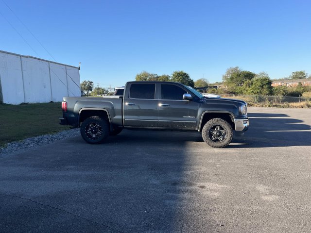 Used 2018 GMC Sierra 1500 SLT AWD/4WD image 2