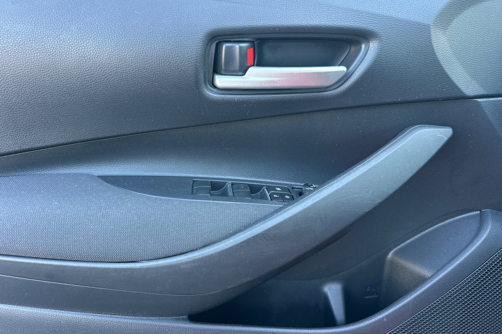 Certified 2020 Toyota Corolla LE FWD image 13