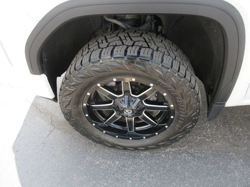 Used 2021 GMC Sierra 1500 Denali w/ Driver Alert Package II AWD/4WD image 15