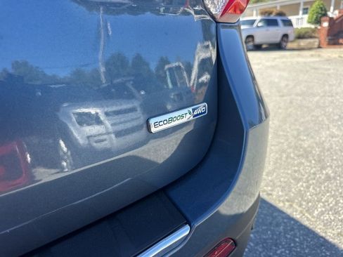 Used 2020 Ford Explorer Limited image 34