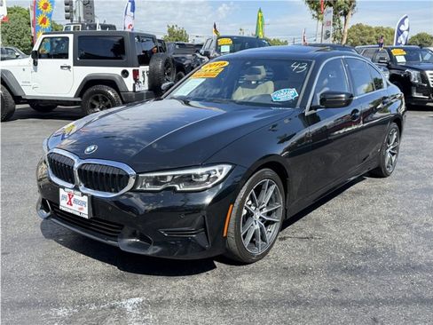 Used 2019 BMW 330i Sedan w/ Premium Package image 3